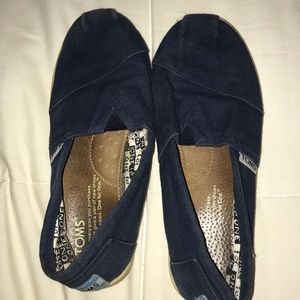 Navy Toms